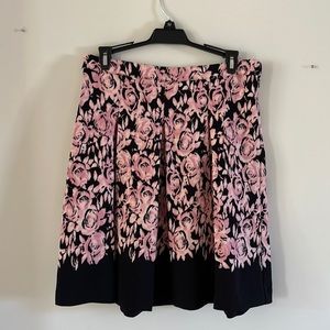 Floral box-pleated structured skirt